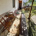 Appartement 1 Bedroom Gorgeous In Jesenice (Split-Dalmatia)